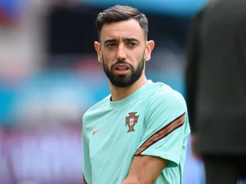 "Fernandes dự bị cho bản hợp đồng thất bại của Swansea"