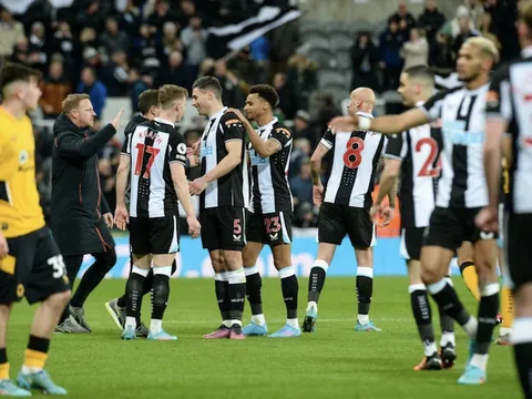 Newcastle nắm ưu thế ở cuộc đua trụ hạng Premier League