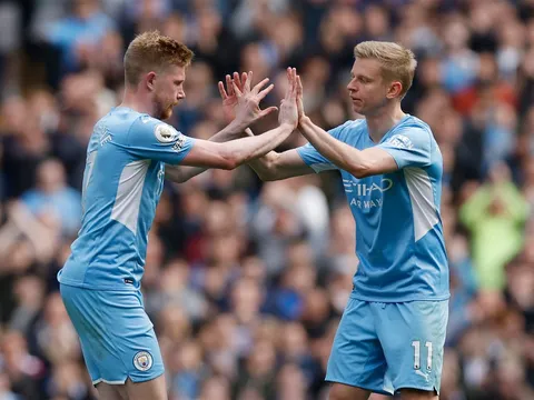 Lampard giúp Man City rộng đường nổ bom tấn