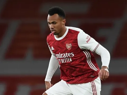 Ian Wright chất vấn Alan Shearer vì không điền tên sao Arsenal vào ĐHTB