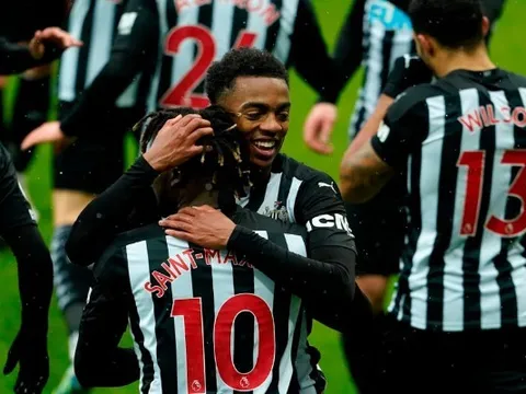 Dụ dỗ sao trẻ Arsenal, HLV đối thủ hứa chắc một suất đá chính