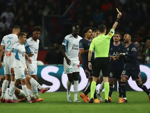 Đối thủ ăn vạ khiến Neymar bị phạt