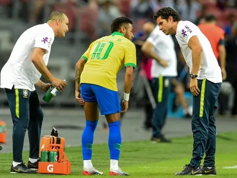 Neymar gặp chấn thương, PSG chưa hẳn chỉ đón toàn thảm họa