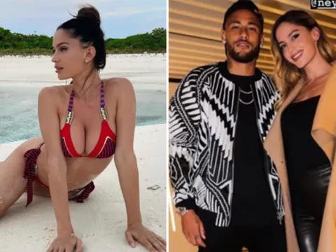 Bạn gái cũ Neymar khoe thân hình bốc lửa