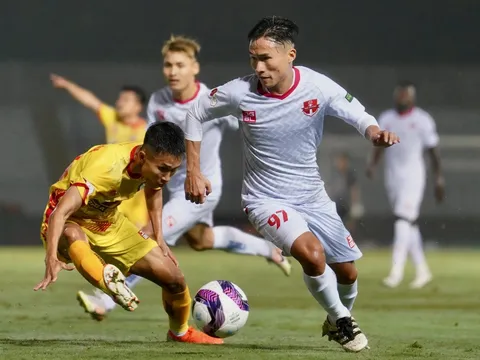 Nghịch lý phong độ cầu thủ HAGL