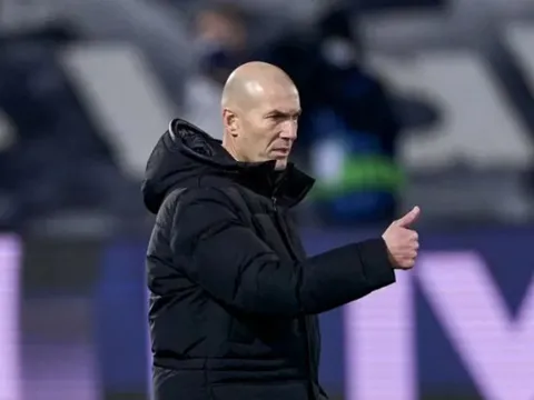 "Ngó lơ" quy định COVID-19, sao Real đối mặt án phạt