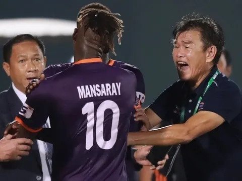 Ngoại binh trả giá vì 'đi đêm' ở V-League