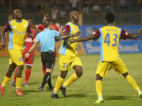 “Ngựa ô” Sanna Khánh Hòa quỵ gối, V-League ngày càng khắc nghiệt