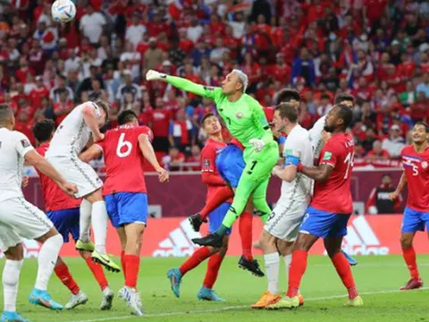 Người cũ Arsenal xuất thần; Keylor Navas hóa "siêu người nhện"