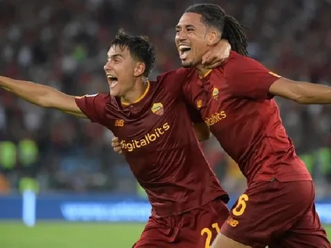 Người cũ M.U tỏa sáng, Mourinho thắng trận thứ 2 liên tiếp