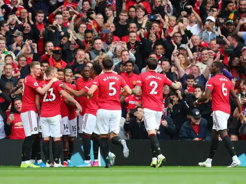 Người Man Utd đang phát cuồng vì "Người nhện": Đừng vui quá sớm