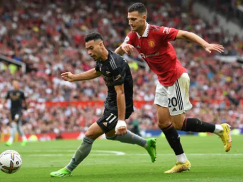 Người thắng kẻ thua ở Arsenal sau trận Man Utd