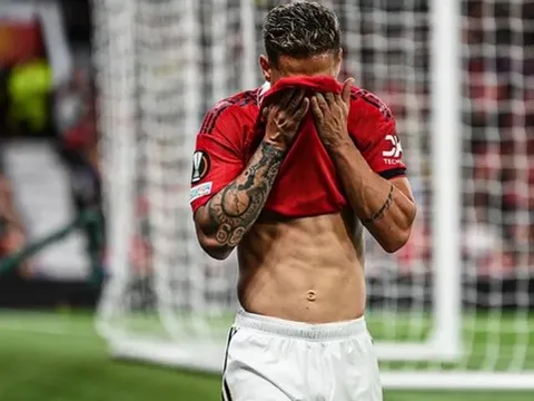 Người thắng kẻ thua ở Man Utd sau trận Sociedad