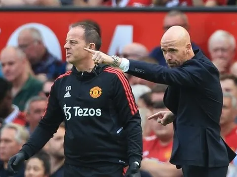Người thắng kẻ thua sau trận Man Utd 1-2 Brighton