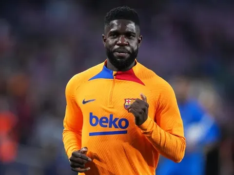 Người thừa Barca rơi nước mắt ở CLB mới