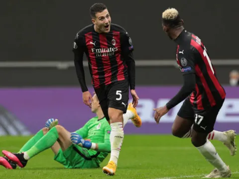 Góp 1 bàn thắng + 1 kiến tạo, "người thừa" Man Utd giúp Milan thắng dễ Sparta Praha
