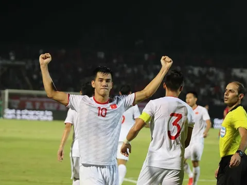 Nguyễn Tiến Linh: Từ “vua vòng cấm” đến chuyên gia lập cú đúp