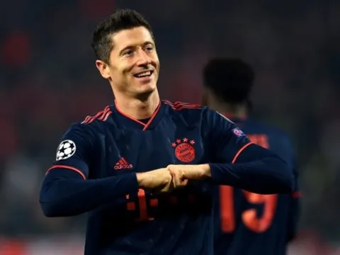 Nhả đạn 4 lần, Lewandowski đã "đạp đổ" 2 dấu mốc lịch sử