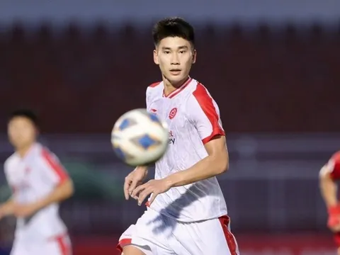 Nhâm Mạnh Dũng chơi nhạt nhòa trong lần đầu đá chính ở AFC Cup