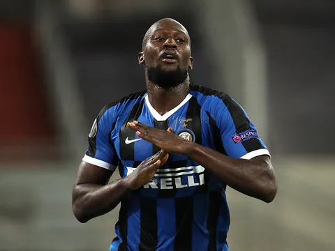 Nhắn nhủ cha của đàn em, Lukaku khiến Liverpool mua hụt tân binh