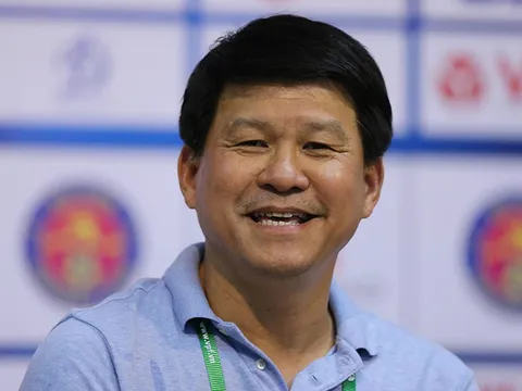 Nhân sự biến động, HLV Sài Gòn FC nói thẳng: "Không hiểu chuyên môn thì đừng chê"