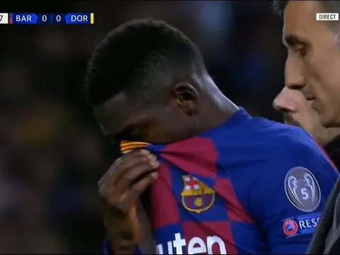 Nhìn đồng đội bật khóc nức nở, Suarez nói lời cay đắng