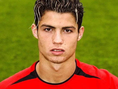 Nhìn lại hình ảnh chàng trai quê Ronaldo ngày mới đến M.U