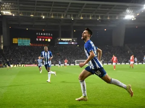 Nhìn lại mùa giải bùng nổ của Fabio Vieira - 'vũ khí' mới của Arsenal