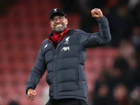 Nhìn Man City gục ngã, Klopp nói gì?