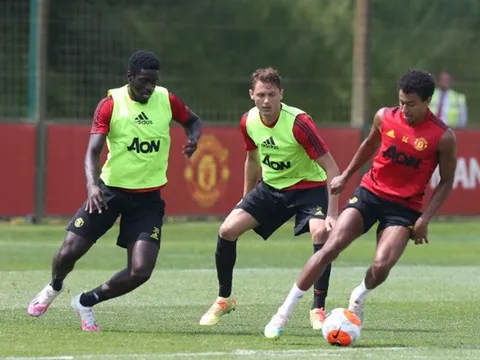 NHM Man Utd hân hoan: "Nếu cậu ta lành lặn, cậu ta sẽ là trung vệ số 1 ở đội bóng"