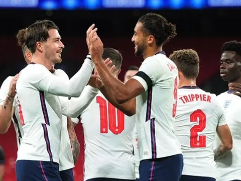 NHM Man Utd tiếc nuối: "Bỏ Sancho và móc hầu bao vì cậu ta. Một tài năng khó tin"