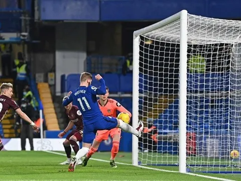 NHM sang chấn tâm lý vì pha dứt điểm muốn "độn thổ" của Timo Werner