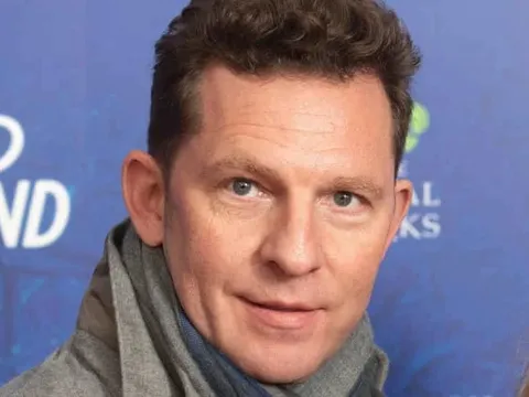 Hai CĐV Chelsea muốn mua lại đội bóng