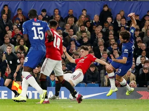 Thua Man Utd, CĐV Chelsea nổi khùng: "2 gã tệ hại ấy nên đá cho đội U18"