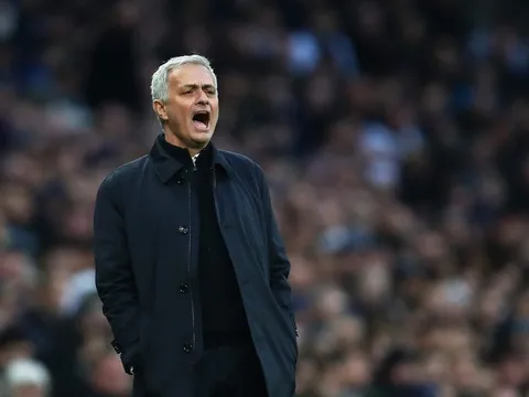Mourinho nói điều khó tin "vỗ mặt" học trò: Đừng tái phạm sai lầm ở Man Utd?