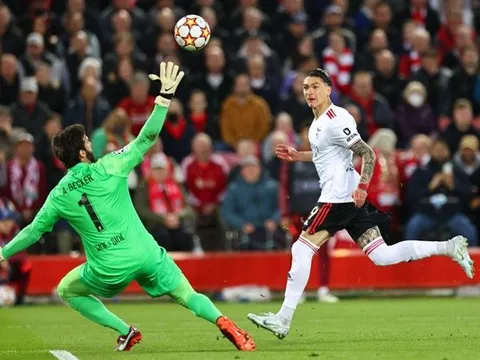 PSG dẫn trước MU trong vụ Darwin Nunez