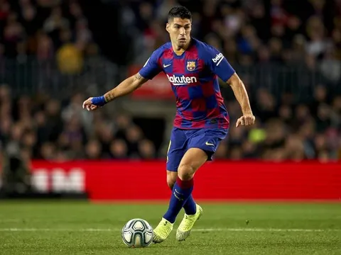 NÓNG! Giám đốc Barca chỉ đích danh kẻ sẽ đẩy Suarez khỏi Camp Nou