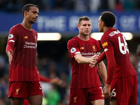 NÓNG! "Mắc cạn" trước M.U, Liverpool nhận thêm 2 tin dữ