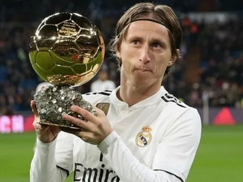 NÓNG! “Sếp lớn” AC Milan xác nhận việc chiêu mộ Luka Modric