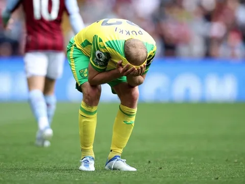 CLB Premier League đầu tiên rớt hạng mùa này