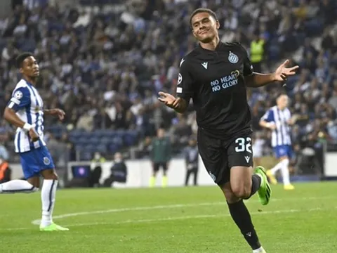 Cầu thủ 17 tuổi đi vào lịch sử Champions League