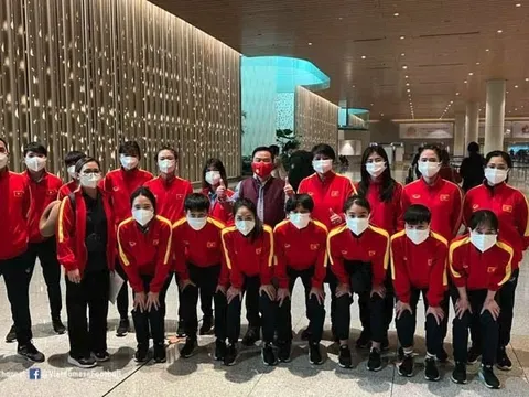 18 thành viên tuyển nữ Việt Nam đã đến Ấn Độ