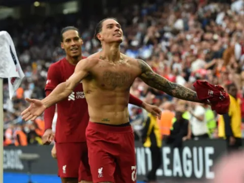 Alexander-Arnold: "Cậu ấy là một cầu thủ hàng đầu"