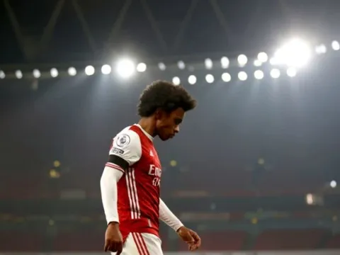 "Ở lại Arsenal chỉ vì tiền là điều tôi không thể làm"