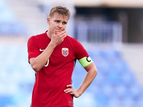 Odegaard tổ chức họp toàn đội, làm rõ tất cả