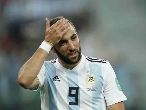 CHÍNH THỨC! Juventus lỗ nặng vì 'đuổi' Gonzalo Higuain