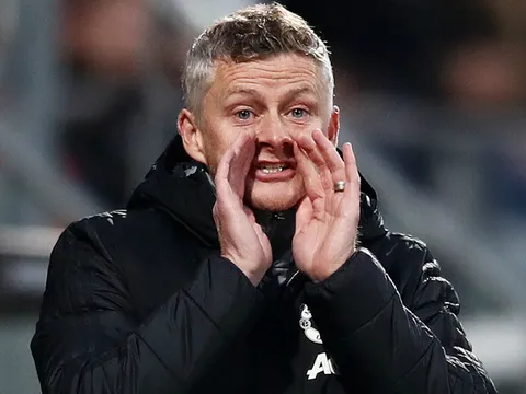 Fan Man Utd: "Hãy tống cổ tên gà mờ đó đi"