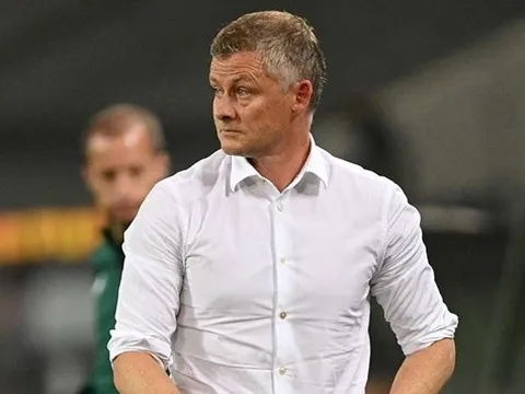 Neville dự đoán sốc thứ hạng của Man United mùa này
