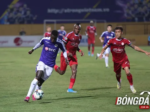 Omar ghi bàn thắng gây tranh cãi, CLB Hà Nội thẳng tiến vào chung kết