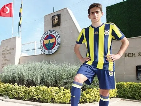 Omer Faruk Beyaz: Sao mai 17 tuổi khiến Man Utd, Liverpool "thèm khát"